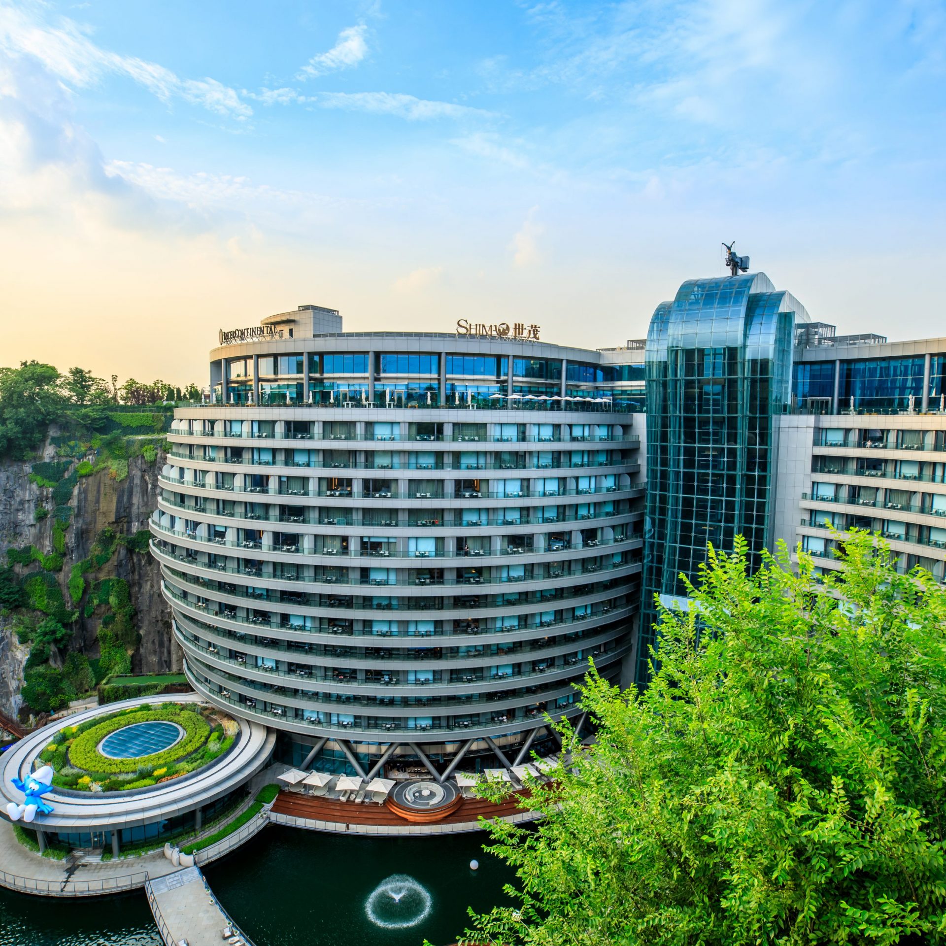 China's hotel occupancy shows first year-on-year growth since pandemic ...